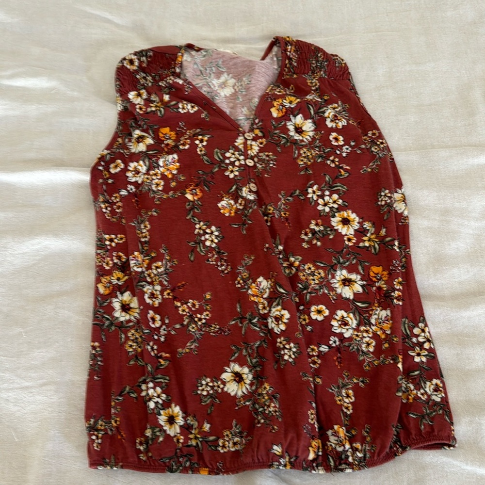 Rust and mustard floral sleeveless v neck top sz m